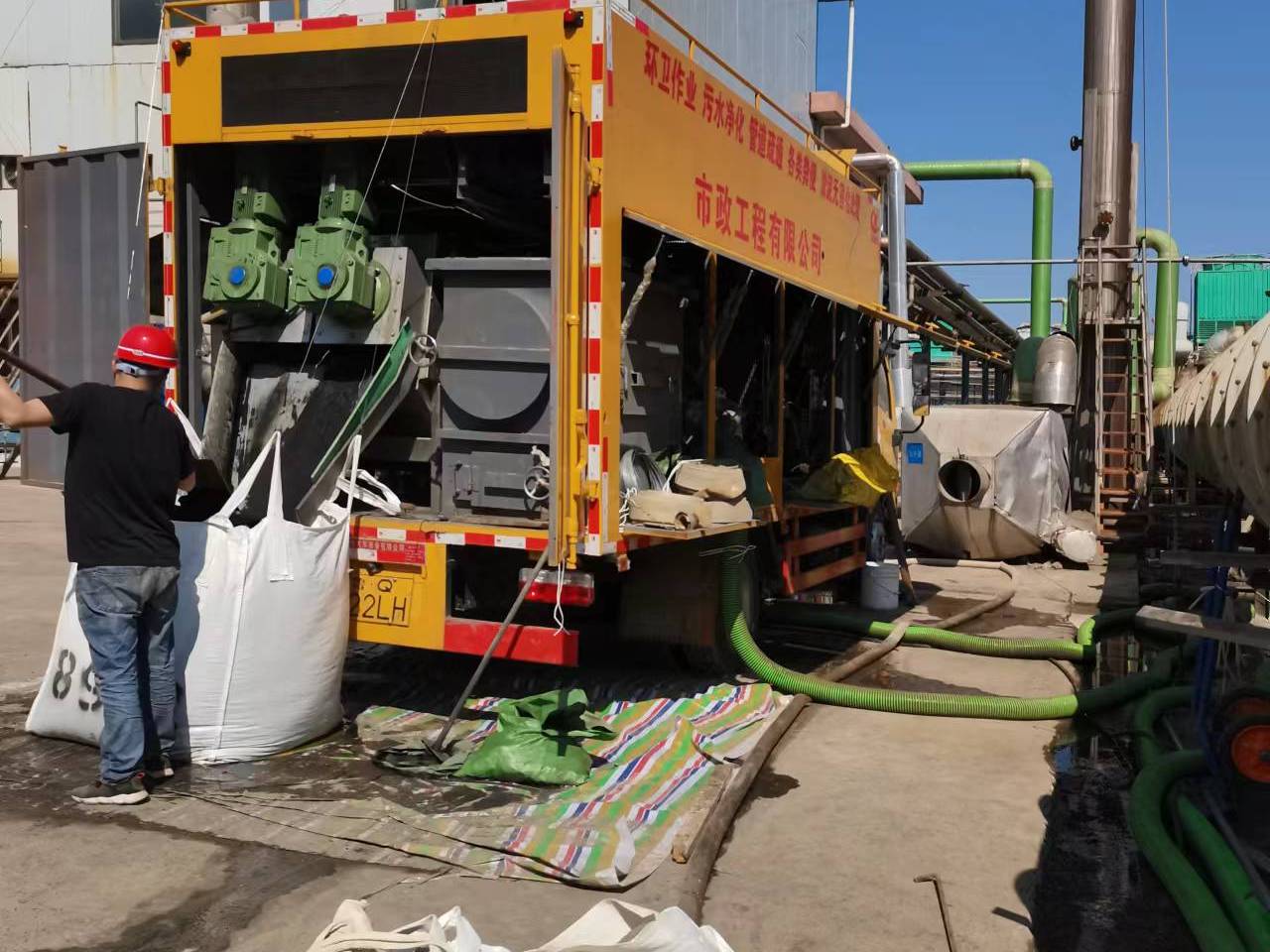 资阳淤泥压干处理